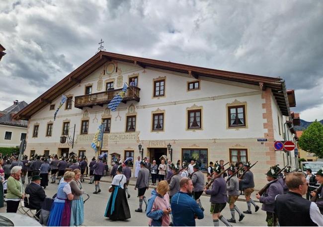 Hotel Altwirt Ленгрис Екстериор снимка